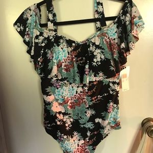 NWT plus size floral one piece swim suit. Size 16